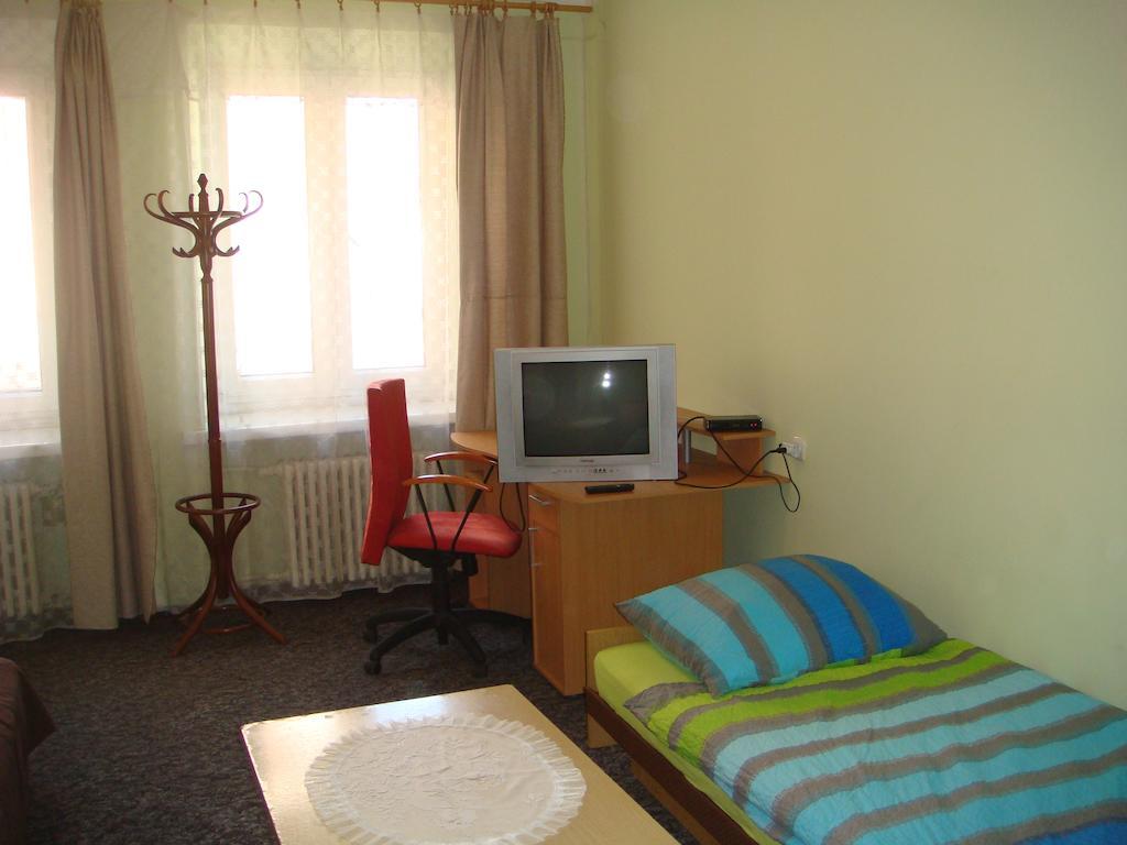 Hostel Omega Rzeszów Habitación foto